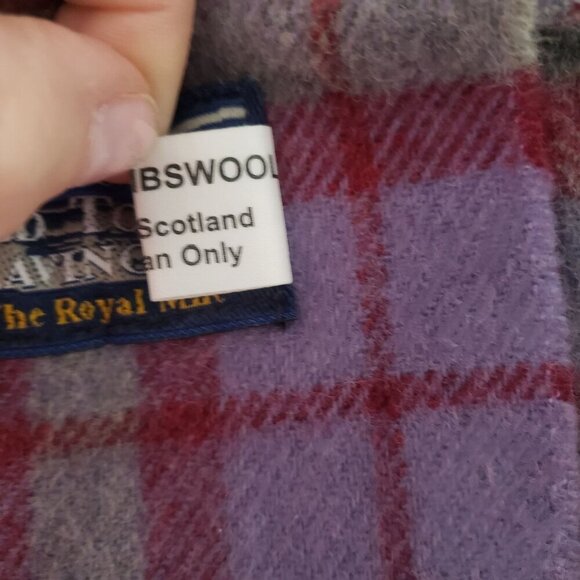 Vtg Edinburgh Scotland Old Town Weaving Co. Purple Plaid Lambswool Fringed Scarf - Picture 6 of 10
